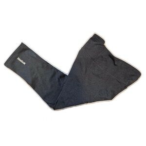 Reebok Gray Crop Leggings Size Small